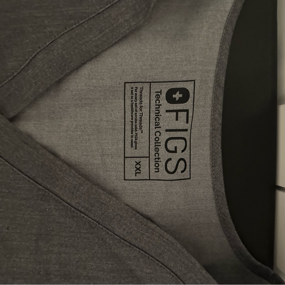 Figs Scrub Top - Picture 2 of 2